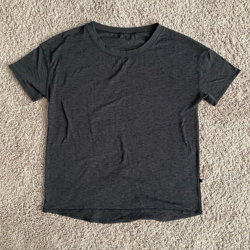 Lululemon Tee